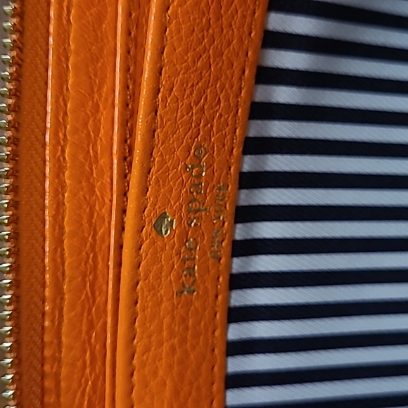 Kate Spade Beautiful Pebble Leather kate spade wallet BRIGHT ORANGE. Pre-loved - Picture 15 of 15